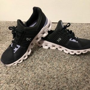 Women’s On Running Cloud Cloudswift shoes - Size 9.5